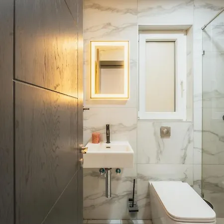 New - Only Unit 6 - Modern 2-bedroom With Common Heated Jacuzzi By Sf Homes