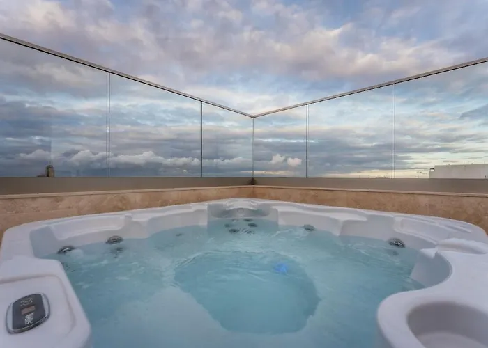 New - Only Unit 6 - Modern 2-bedroom With Common Heated Jacuzzi By Sf Homes Apartman San Ġiljan