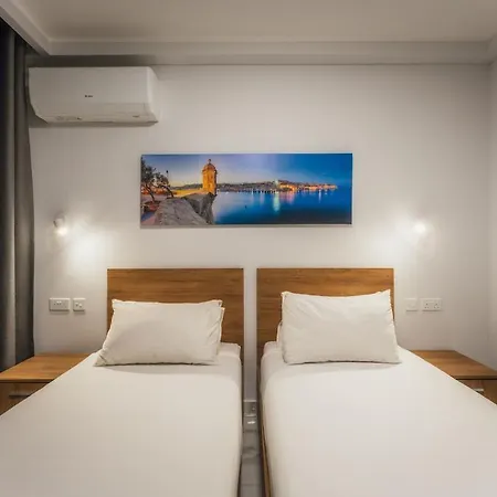 Apartment New - Only Unit 6 - Modern 2-bedroom With Common Heated Jacuzzi By Sf Homes Saint Julian's