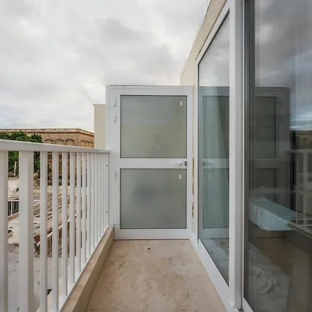 New - Only Unit 6 - Modern 2-bedroom With Common Heated Jacuzzi By Sf Homes Apartmán