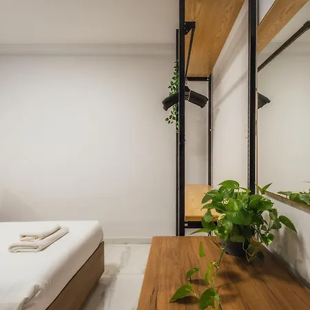 Apartment New - Only Unit 6 - Modern 2-bedroom With Common Heated Jacuzzi By Sf Homes *