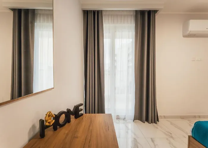 New - Only Unit 6 - Modern 2-bedroom With Common Heated Jacuzzi By Sf Homes Lejlighed