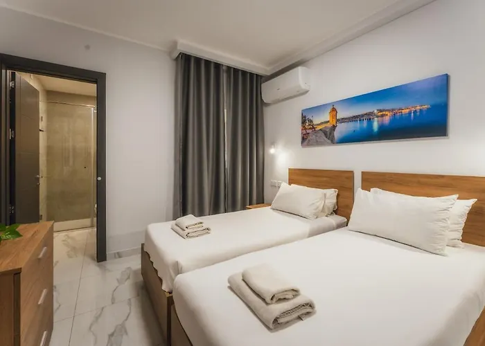 Apartmán New - Only Unit 6 - Modern 2-bedroom With Common Heated Jacuzzi By Sf Homes *